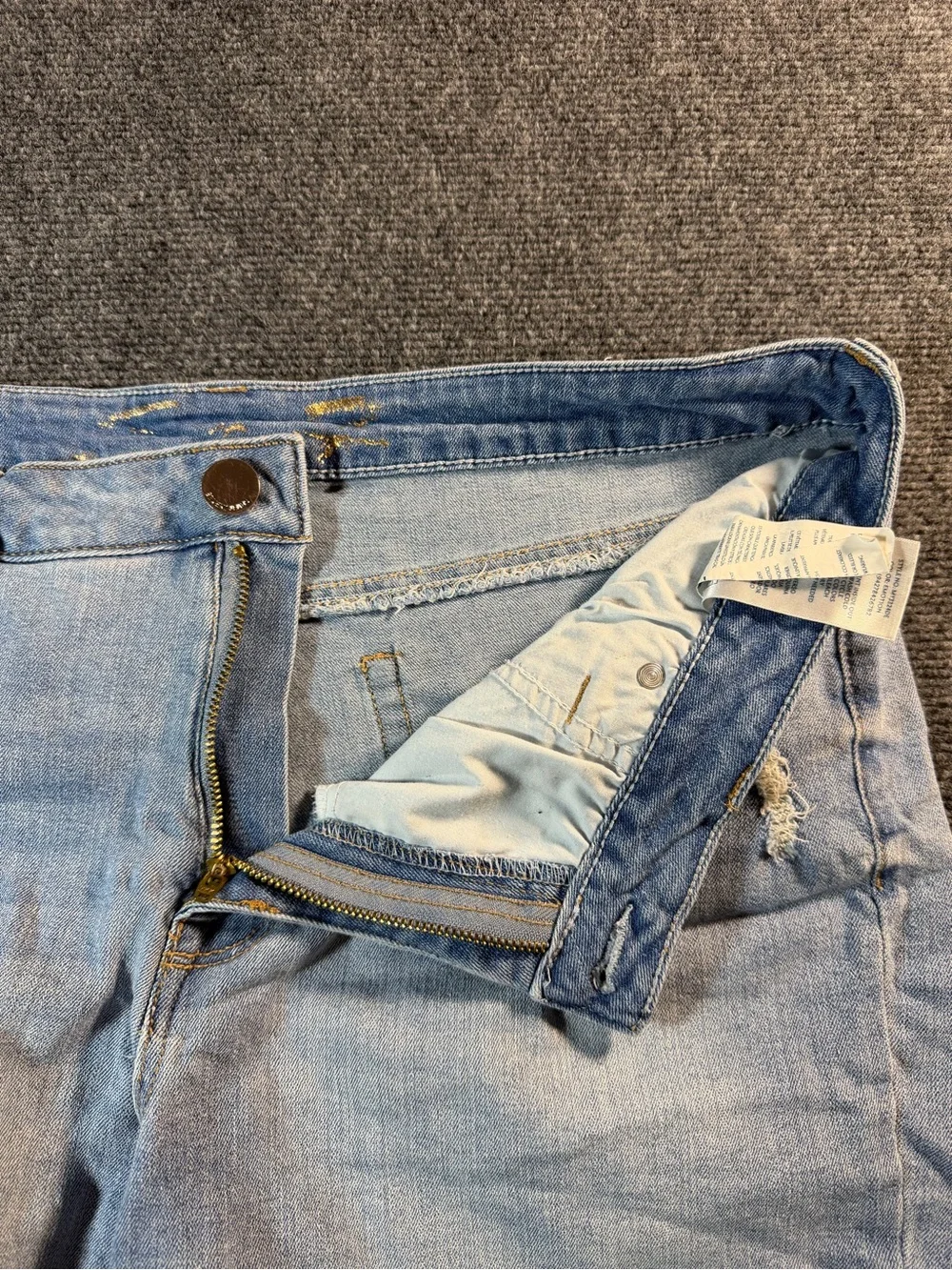 Seven7 Womens Light Wash Denim Cut Off Shorts Stretch Mid Rise Size 16